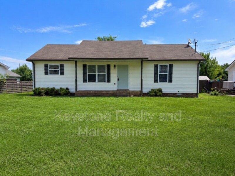 Oak Grove House: 1920 Timberline Circle