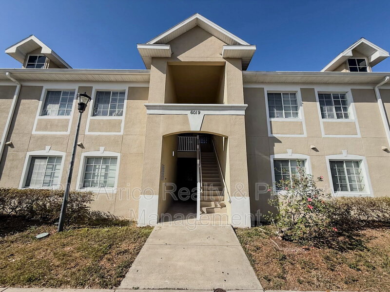 Riverview Condo: 6019 Portsdale Pl