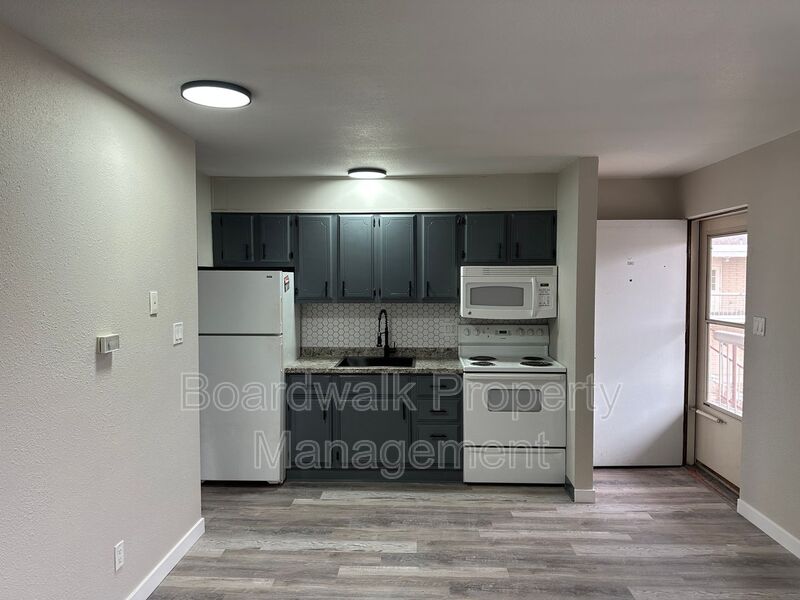 Request a Viewing for 3128 N Arcadia St., Unit 214 Tenant Turner