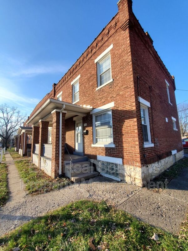 Columbus Townhome: 83 Lechner Ave.