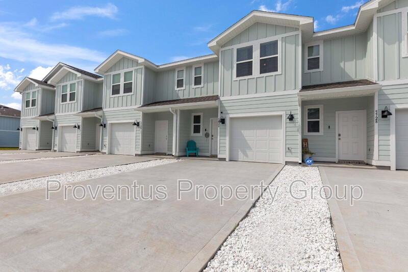 Gulf Breeze Townhome: 5724 Sandy Walk Street