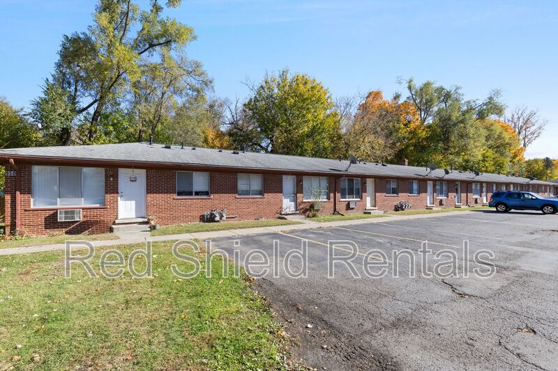 Ypsilanti Condo: 924 Holmes Rd