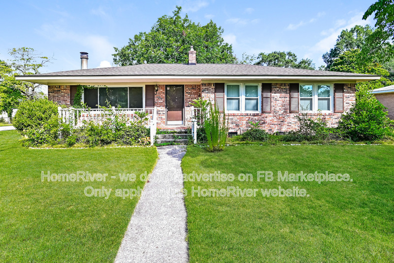 Columbia House: 1103 Eastmont Dr