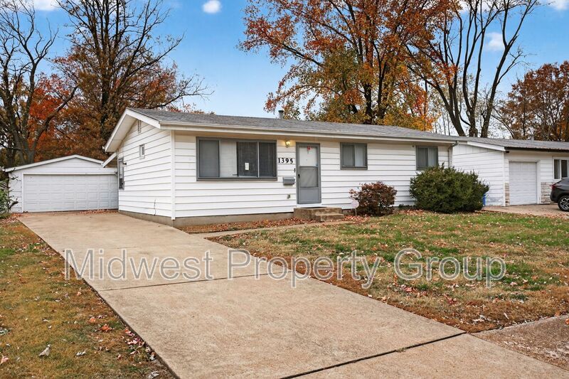 Florissant House: 1395 Acredale