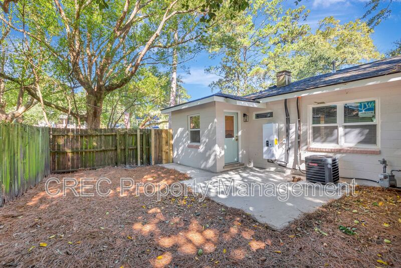 Charleston Condo: 1757 Skinner Avenue