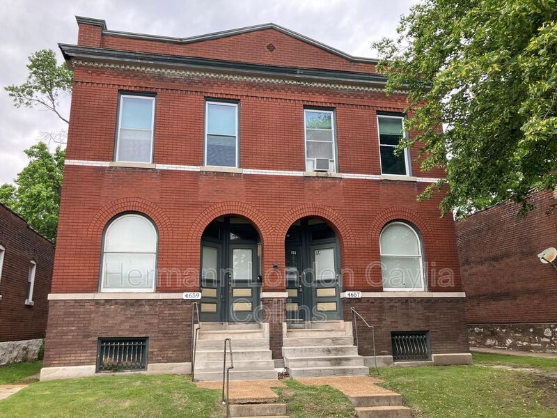 Saint Louis House: 4657-4659 Idaho Ave