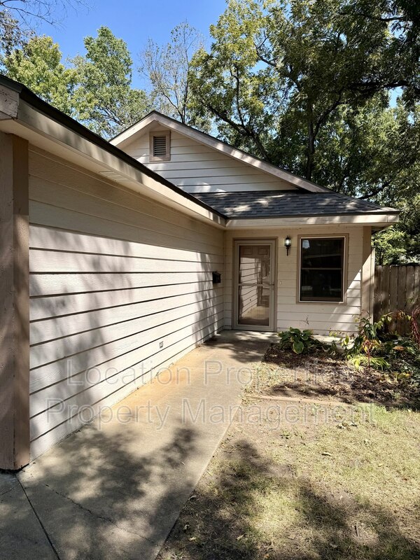 2234 Ohio Street, Lawrence, Kansas rental photo 2 of 26