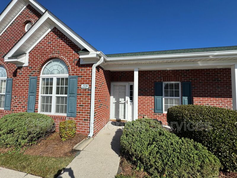 Wilmington House: 1519 Honeybee Lane