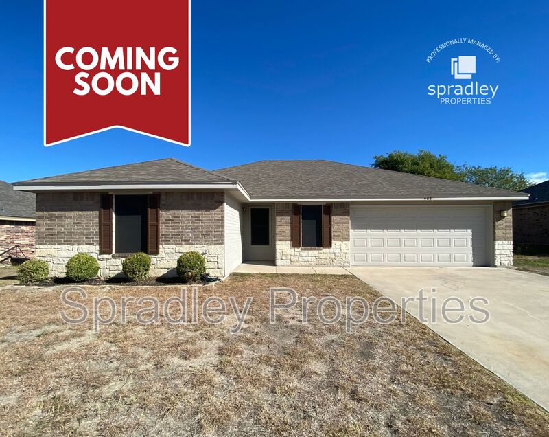 Troy House: 408 Kylar St