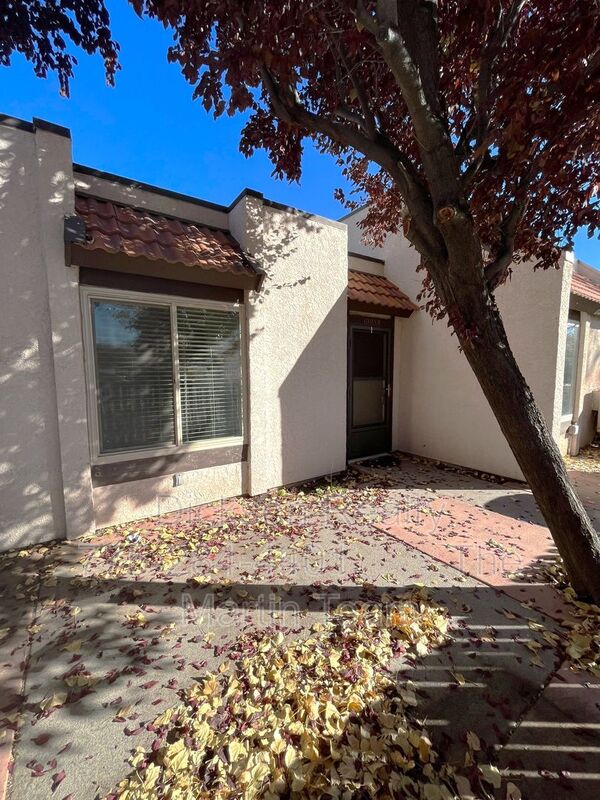 Sparks Condo: 1005 Baywood Drive