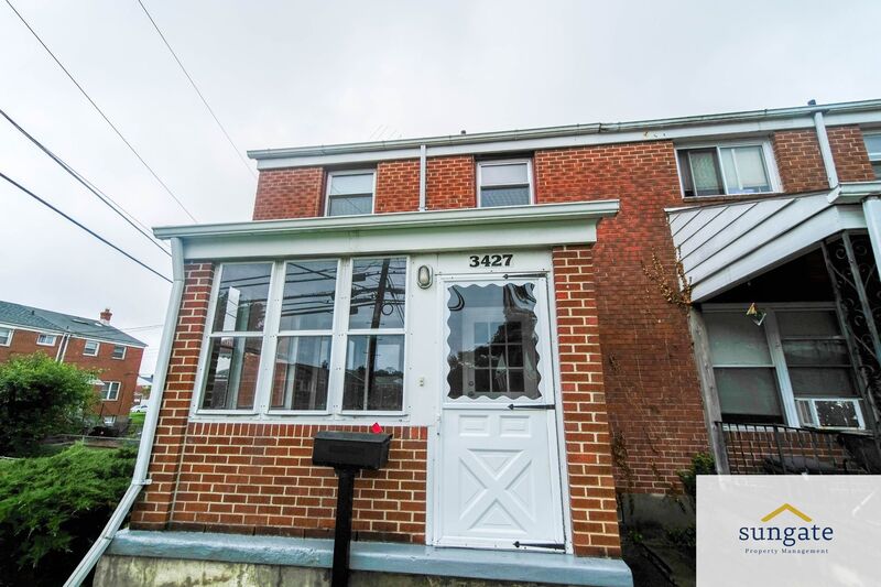 Baltimore Townhome: 3427 North Point Rd