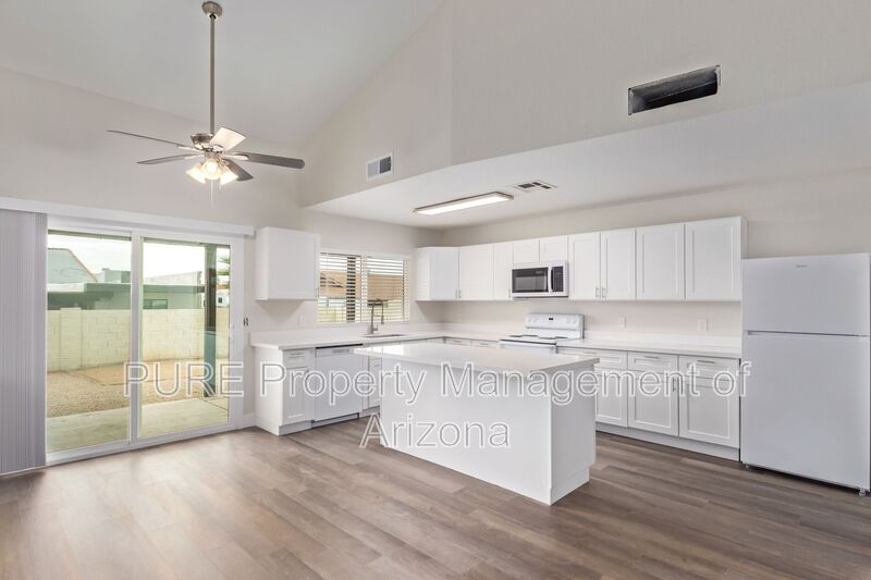 Phoenix House: 3915 W Thunderbird Rd