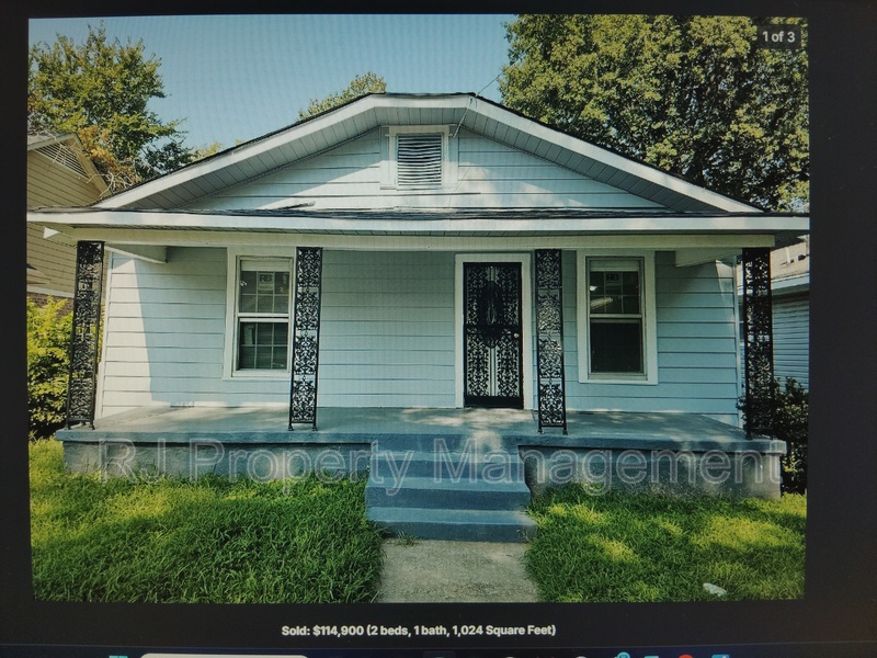 Memphis House: 749 Bey St