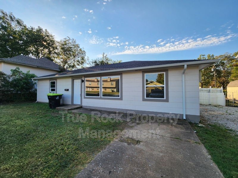 Ada House: 519 East 14th Street