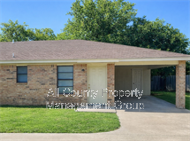 Benbrook Condo: 119 Del Rio Avenue