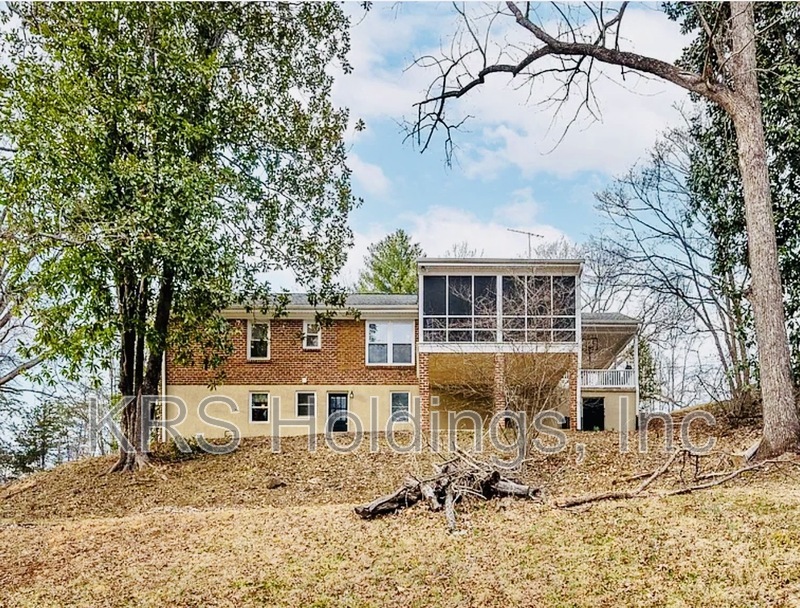 Lynchburg House: 6048 Rhonda Rd