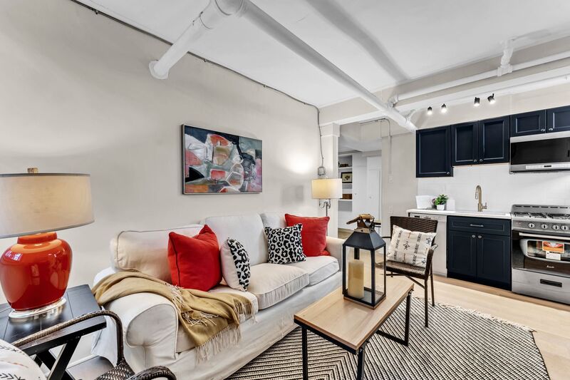 Baltimore Condo: 300 E. 30th St