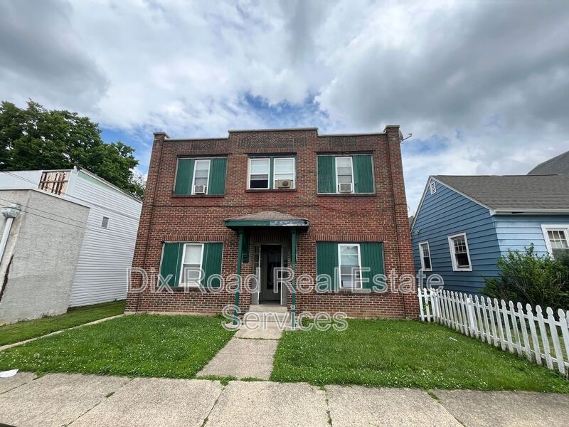 Hamilton House: 2652 Benninghofen