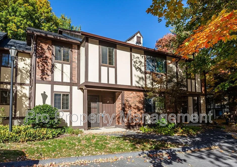 Brookfield House: 28 Andover Court