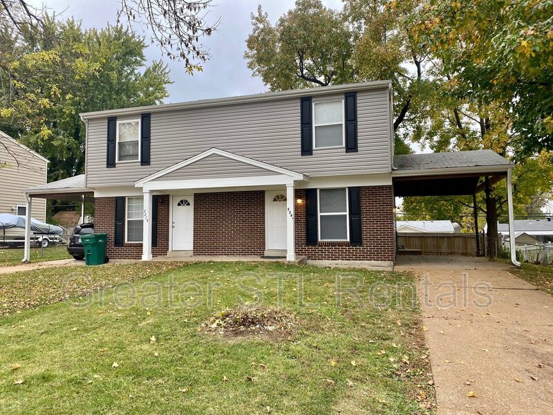 Saint Charles House: 2281 Campus Dr