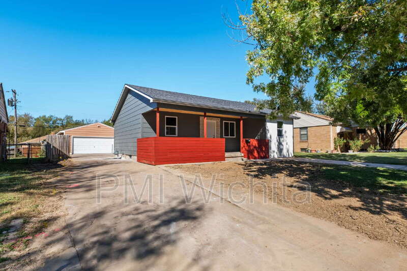 Wichita House: 1147 Inverness Dr