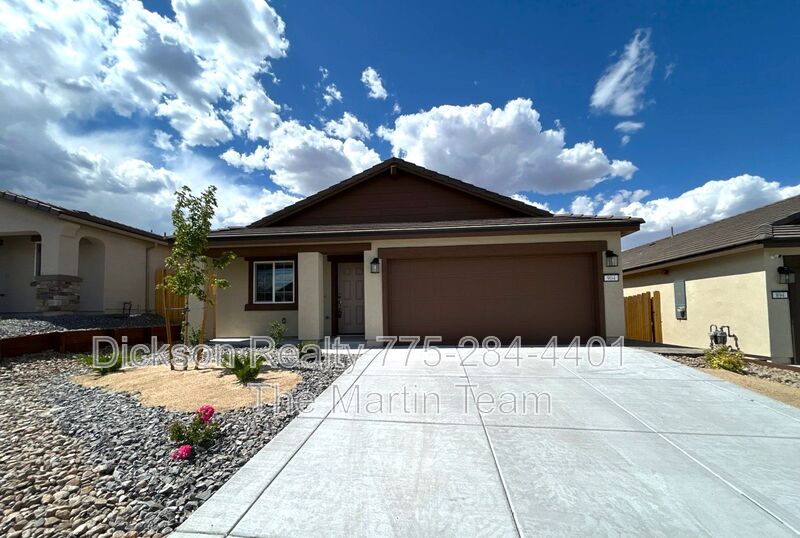 Sparks House: 904 Cascade Range Drive