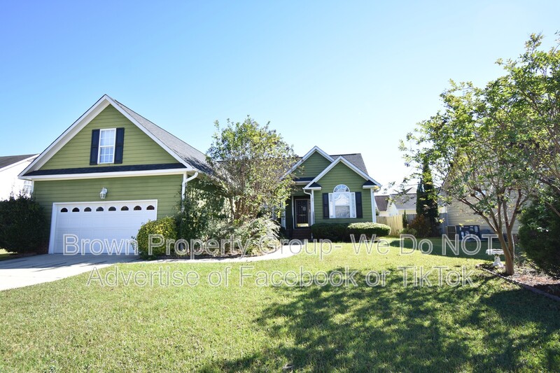 Hope Mills House: 5607 Walking Trail Way