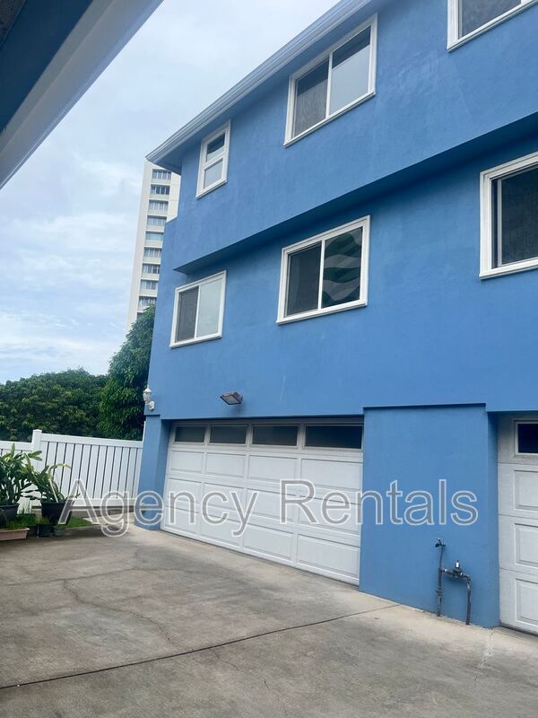 Honolulu Condo: 948 Spencer St