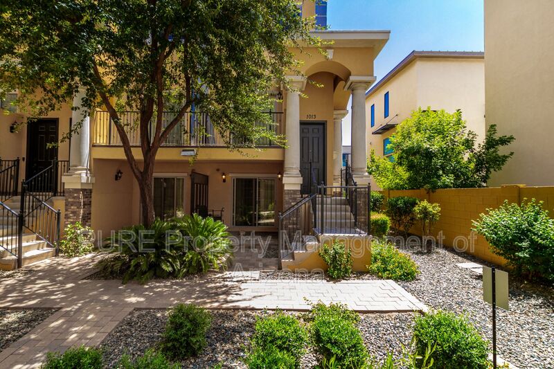 Tempe House: 421 W 6th St