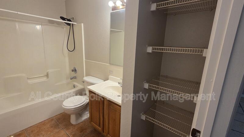 Main Rental Photo 17