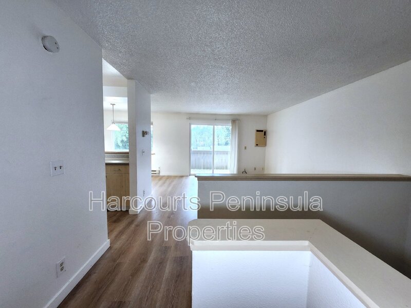 Poulsbo Condo: 45 NE Torval Canyon Rd