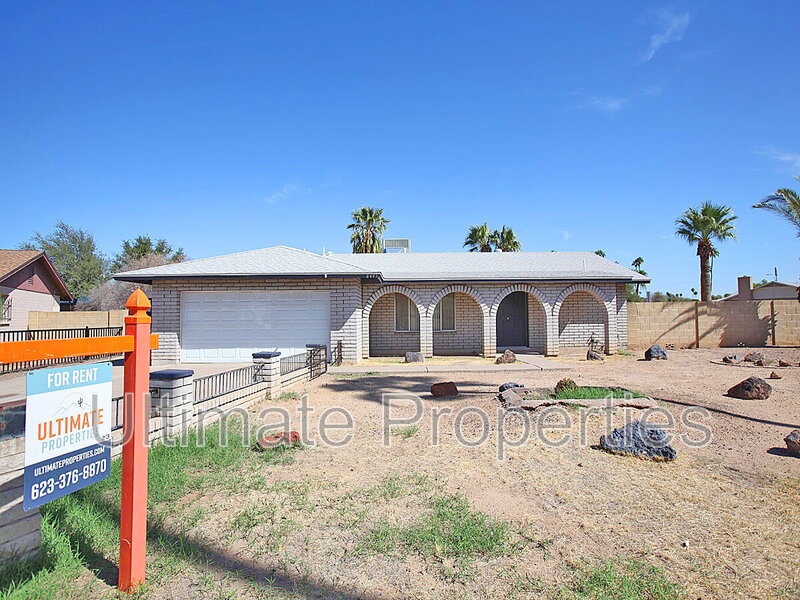 Glendale House: 8445 N 47th Dr