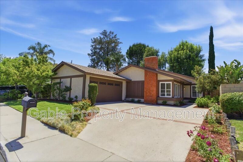 Santa Clarita House: 25867 Blanca Way