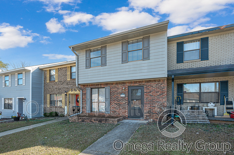 Birmingham Townhome: 2319 Cheshire Dr