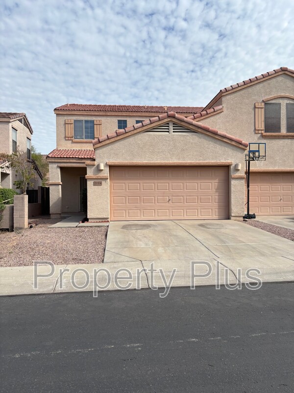 Peoria Townhome: 7014 W Mercer Ln