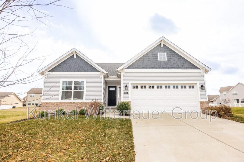 Belleville House: 2624 Beacon Point