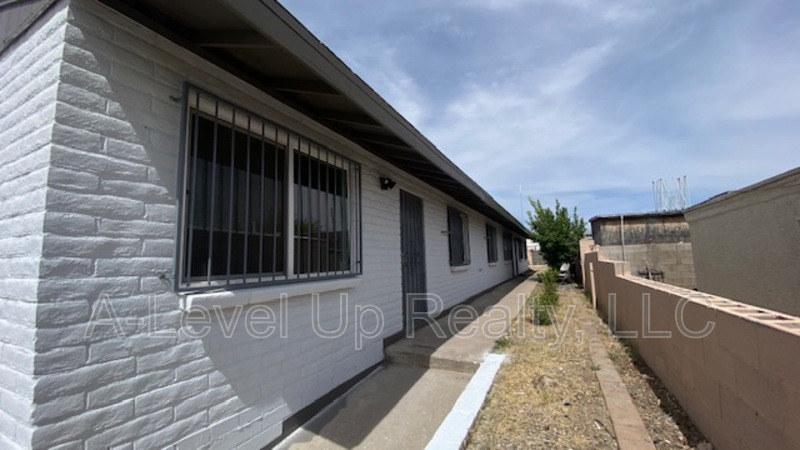 1027 South Santa Rita Avenue - 1
