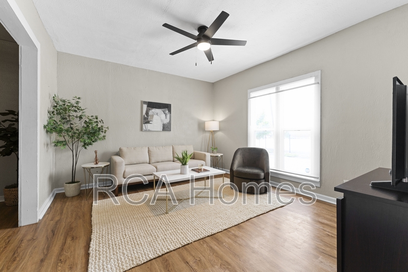 Indianapolis House: 1441 East 11th Street