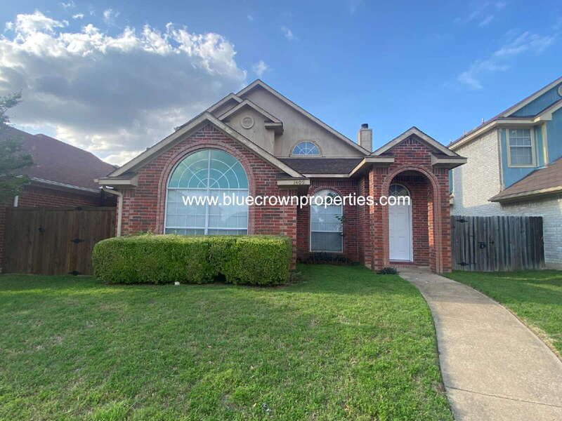 Rowlett House: 1409 Post Oak Drive