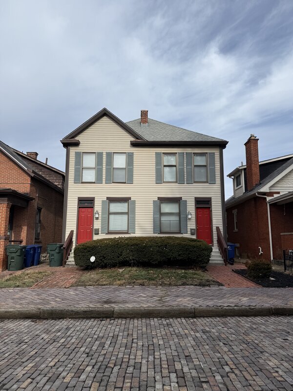 Columbus Townhome: 458 E Sycamore St