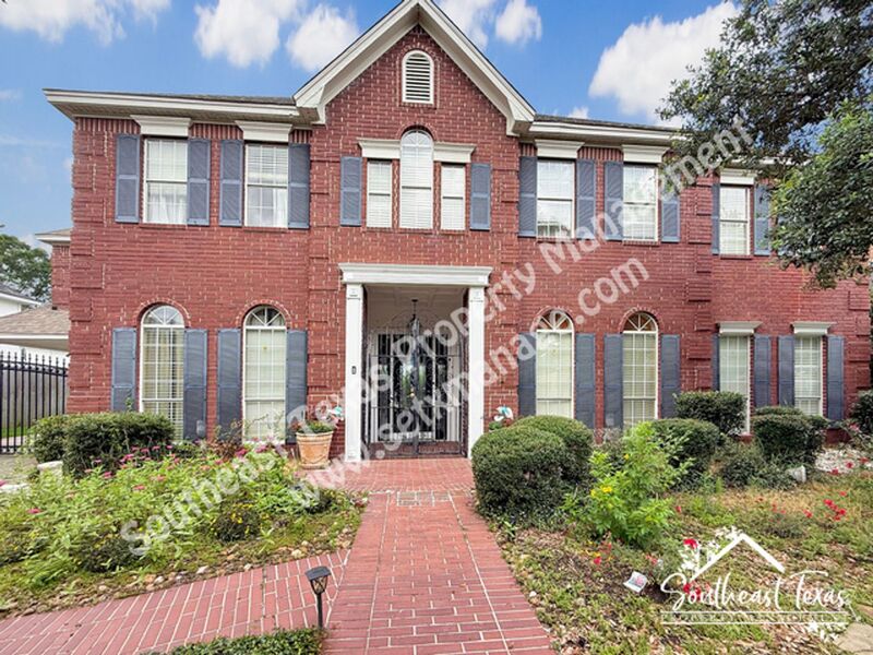 Beaumont House: 4980 Littlewood Drive