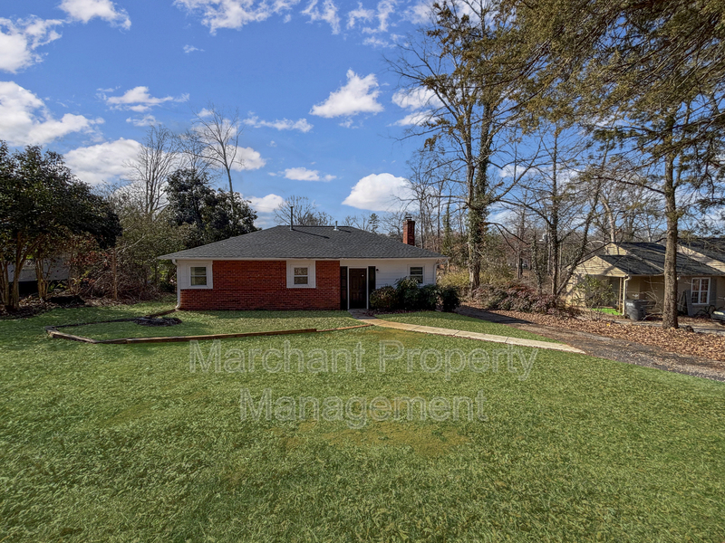 Greenville House: 13 Brookforest Drive