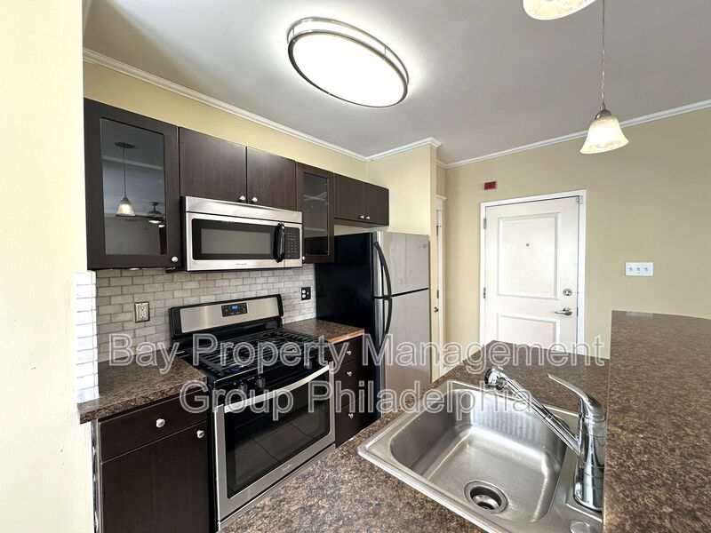 Philadelphia Condo: 437 W School House Ln