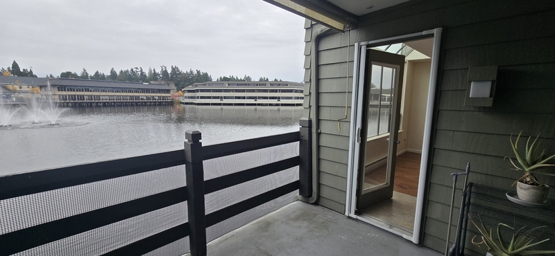 Bellevue Condo: 7 Lake Bellevue Dr. #108 - 1