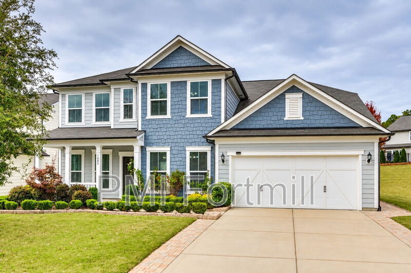 Fort Mill House: 1080 Crescent Moon Dr