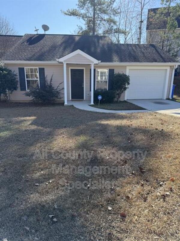 Aiken House: 113 Charleston Row Blvd