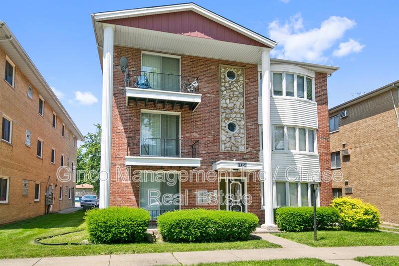 Lansing Condo: 17754 Rosewood Drive - 2N