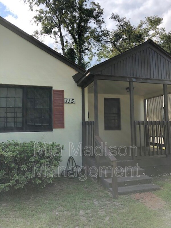 Savannah House: 115 Hibiscus Ave