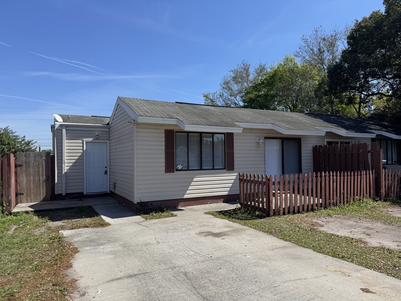 Orlando House: 515 Pigeon Circle