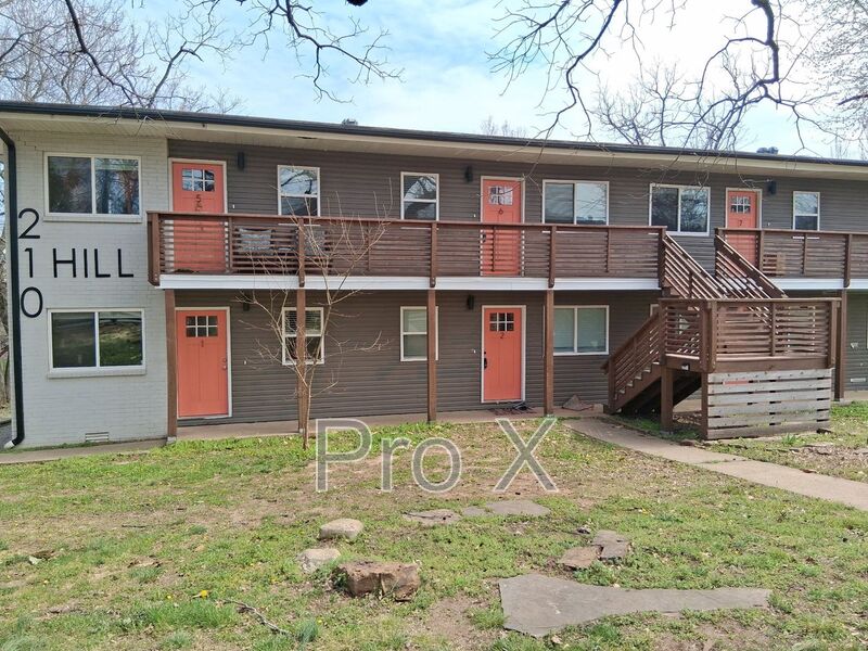 Fayetteville Condo: 210 S Hill Ave